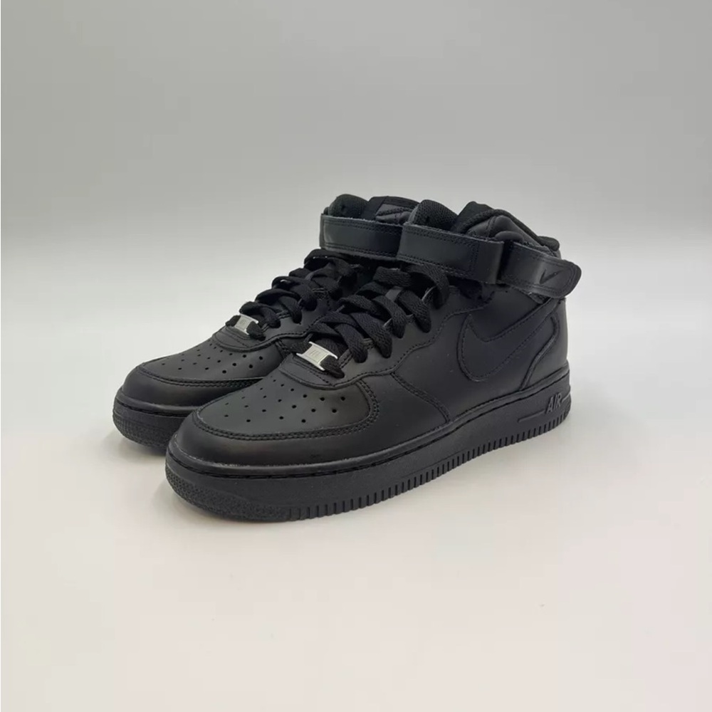 Nike AirForce 1 mid